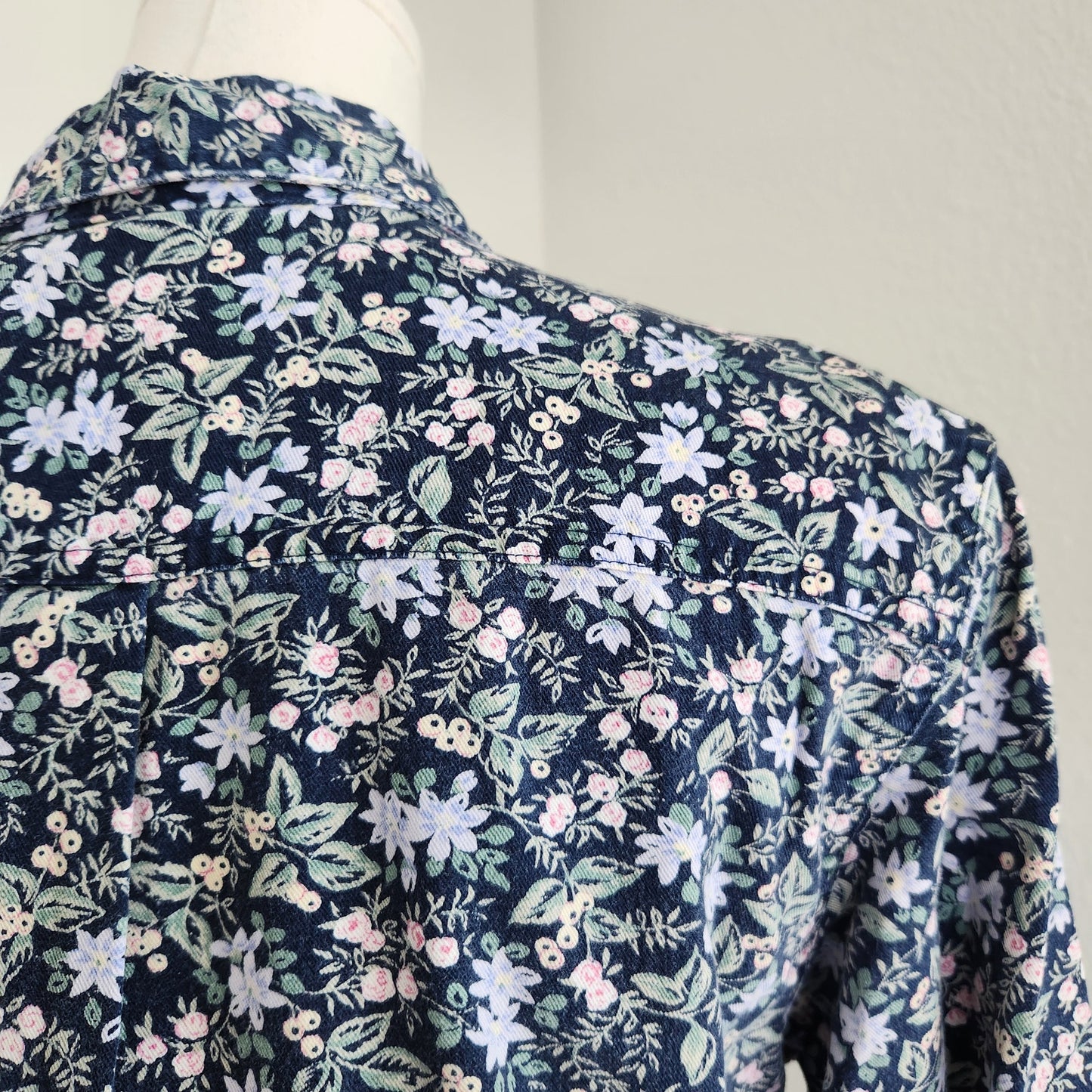 Vintage 90s Cherokee Floral Button Down Shirt Blue White Pink Cotton Top S