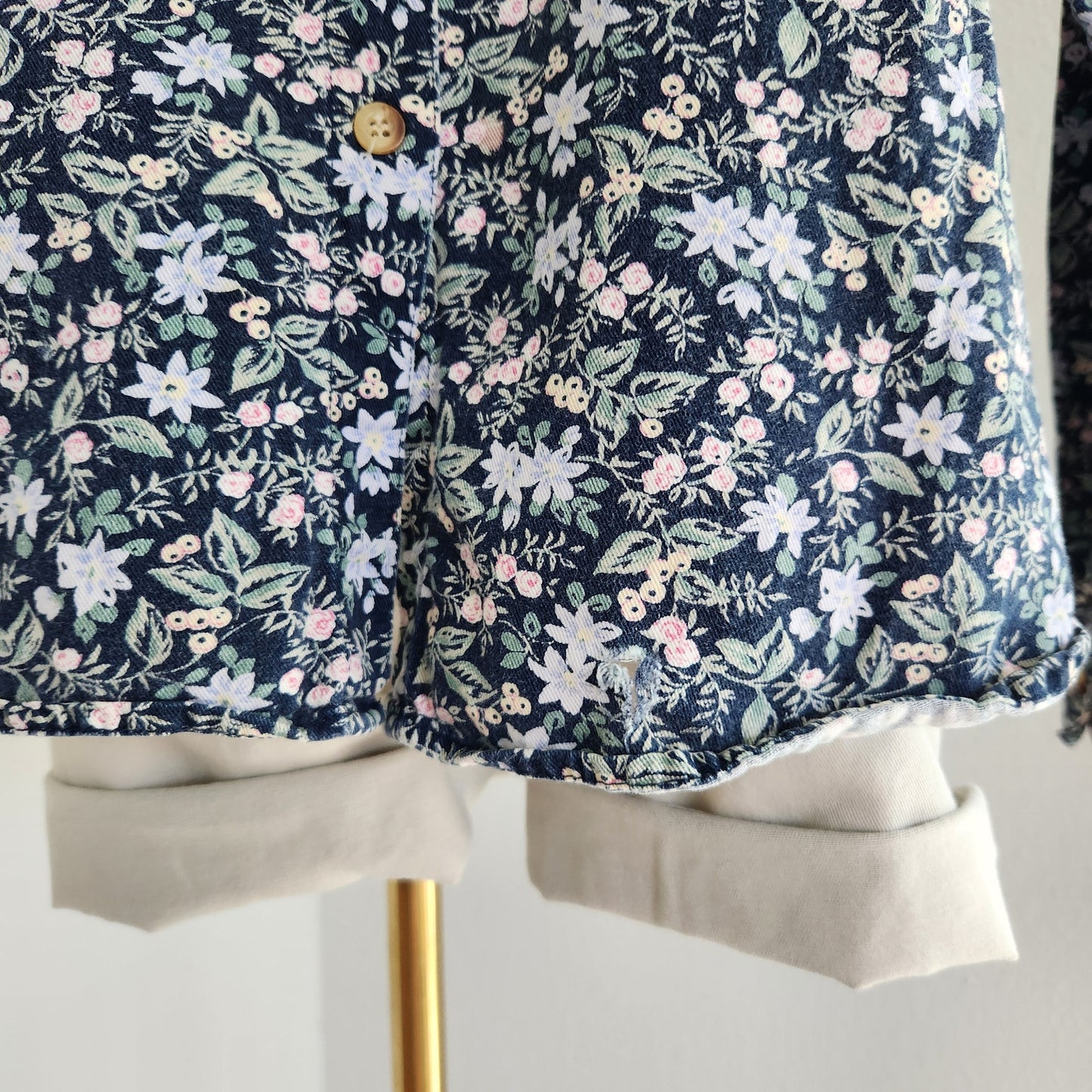 Vintage 90s Cherokee Floral Button Down Shirt Blue White Pink Cotton Top S